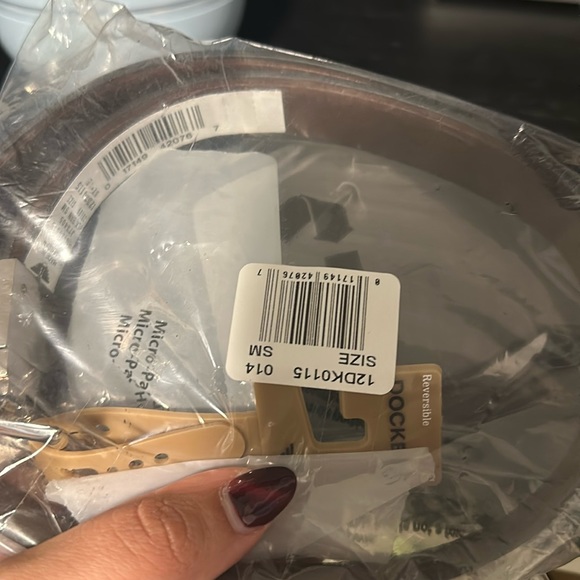 Reversible, dockers, kids belt, size small - Picture 1 of 4